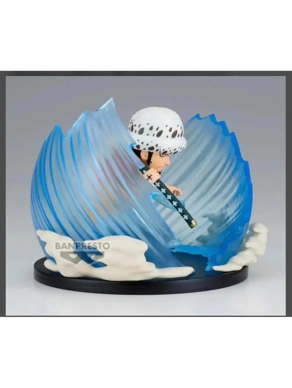 Banpresto One Piece Trafalgar Law Figure Unisex OS Blue Excellent Room Effect